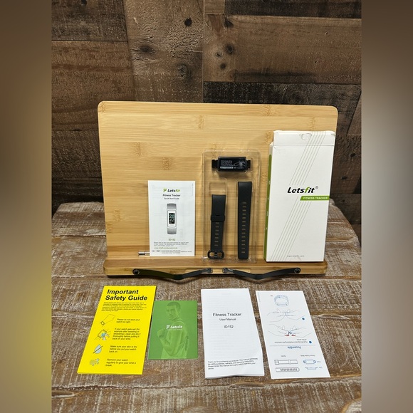 NEW Letsfit Black Unisex ID152 Fitness Tracker - Picture 3 of 3